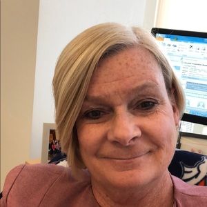 Meet your Posher, Leslie